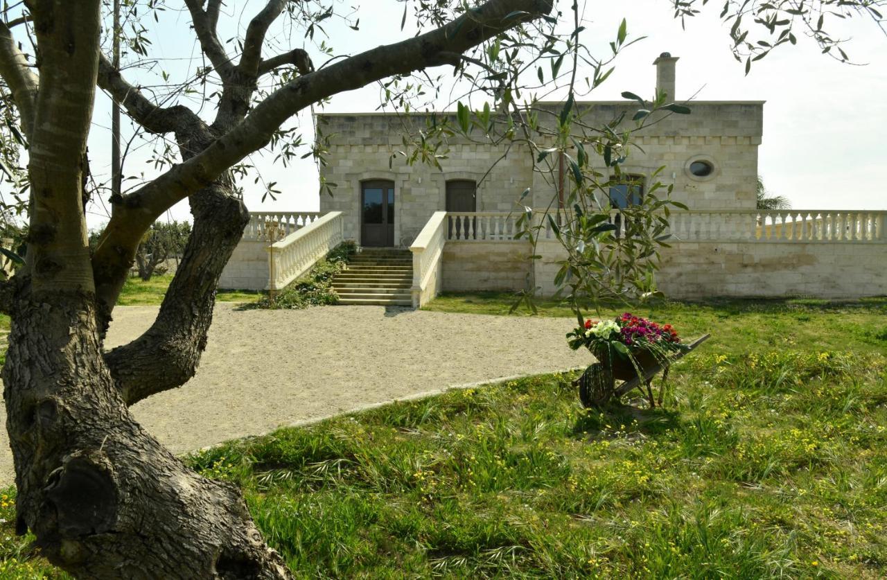 Castello Salentino B&B מלנדוניו מראה חיצוני תמונה